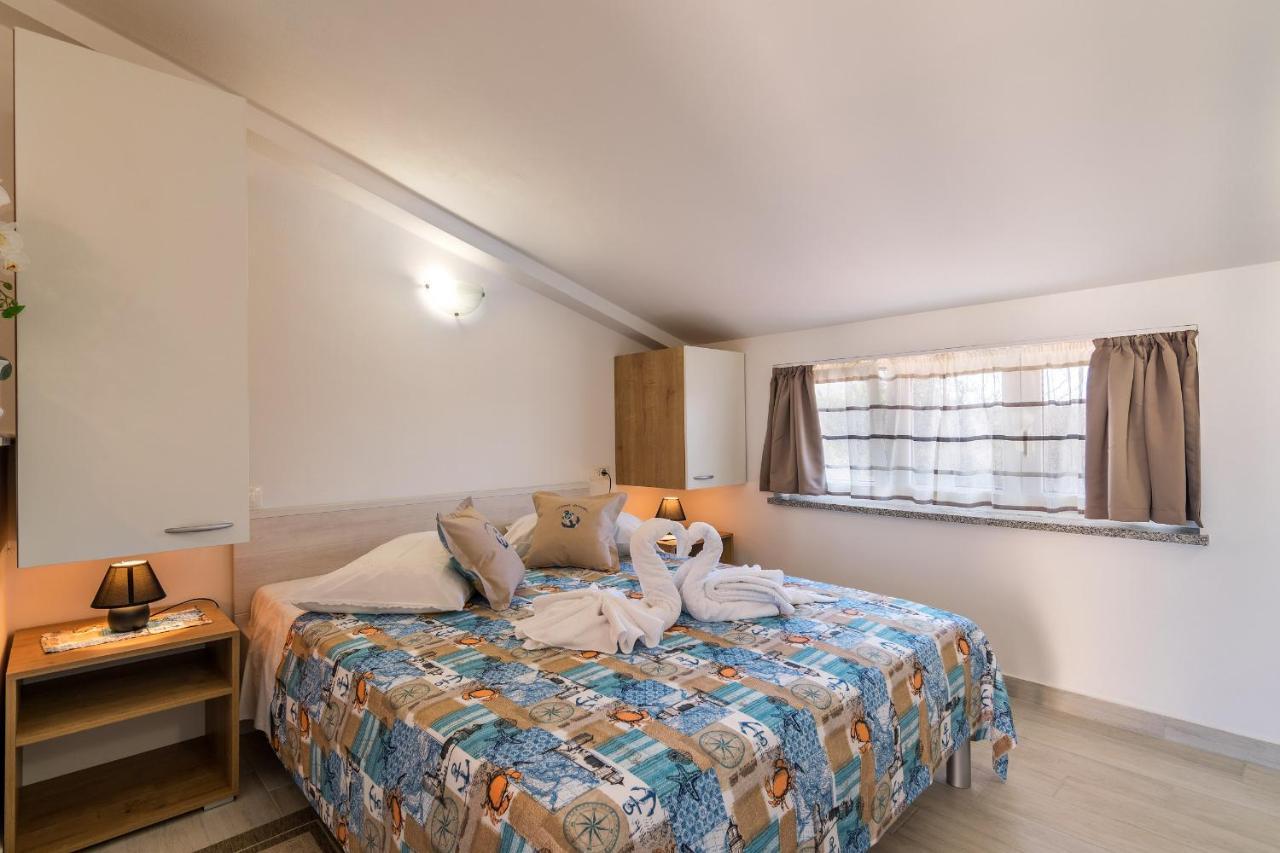 Apartments Korina Kanfanar Esterno foto